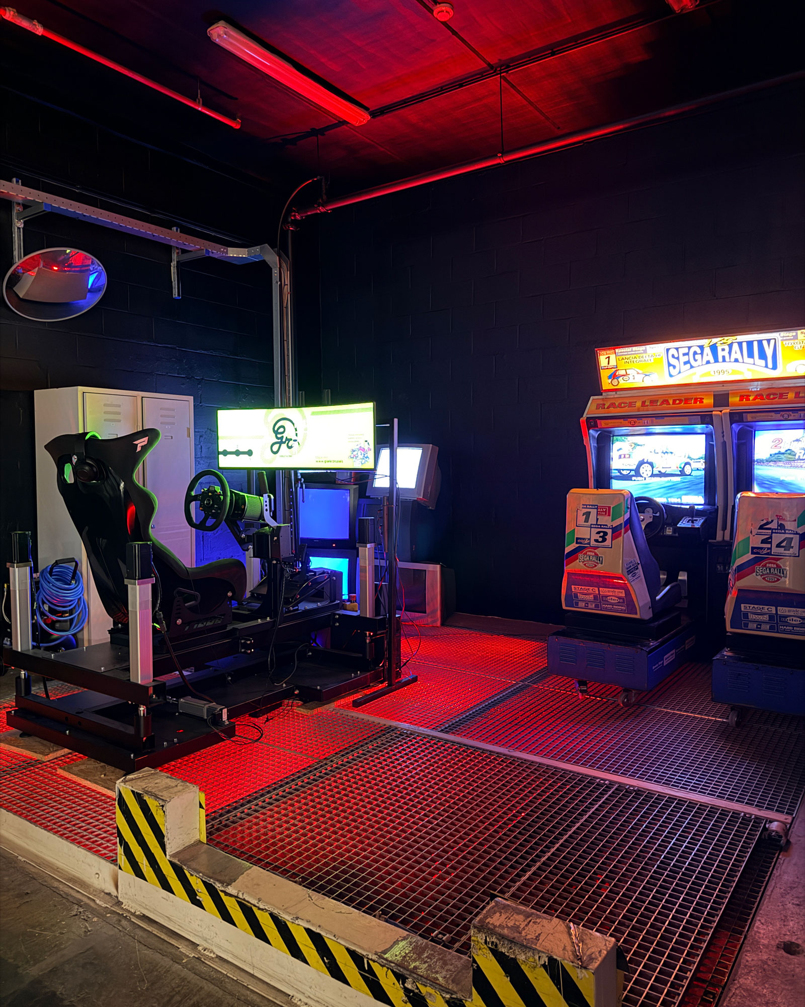 Racing simulator at The Garage by Gisèle Racing
